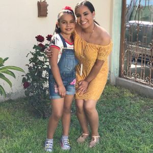 Meet your Posher, Mayra